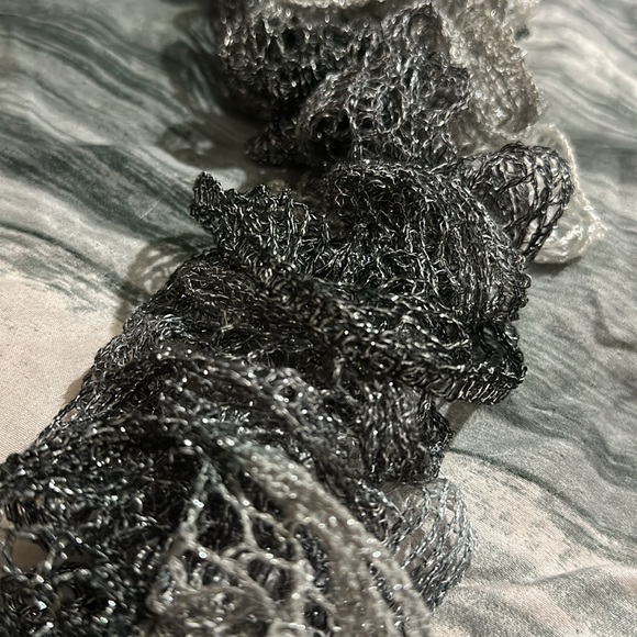Knit Ruffled lace Scarf black gray white metallic sparkle handmade 💜💜 - Picture 5 of 8